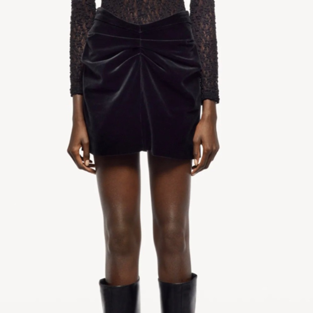 Zara mini black velvet skirt sz large